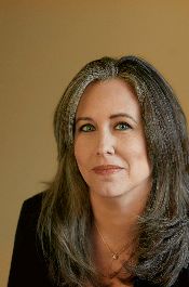 Jennifer Taub Headshot